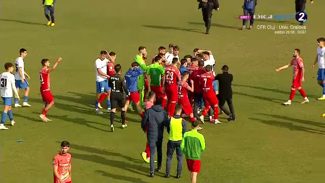 Gloria Buzău nu a avut milă de Viitorul Târgu Jiu! Tensiuni la finalul meciului. Andrei Prepeliță, intervenție în forță_16