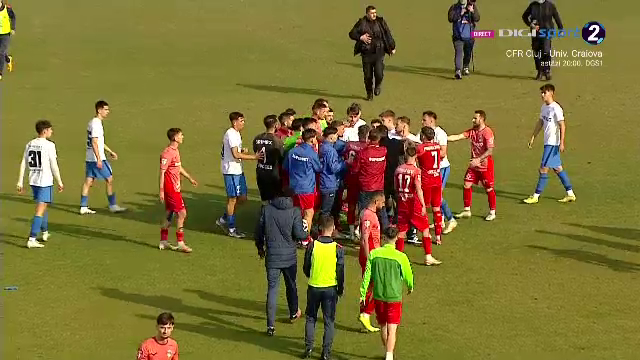 Gloria Buzău nu a avut milă de Viitorul Târgu Jiu! Tensiuni la finalul meciului. Andrei Prepeliță, intervenție în forță_17