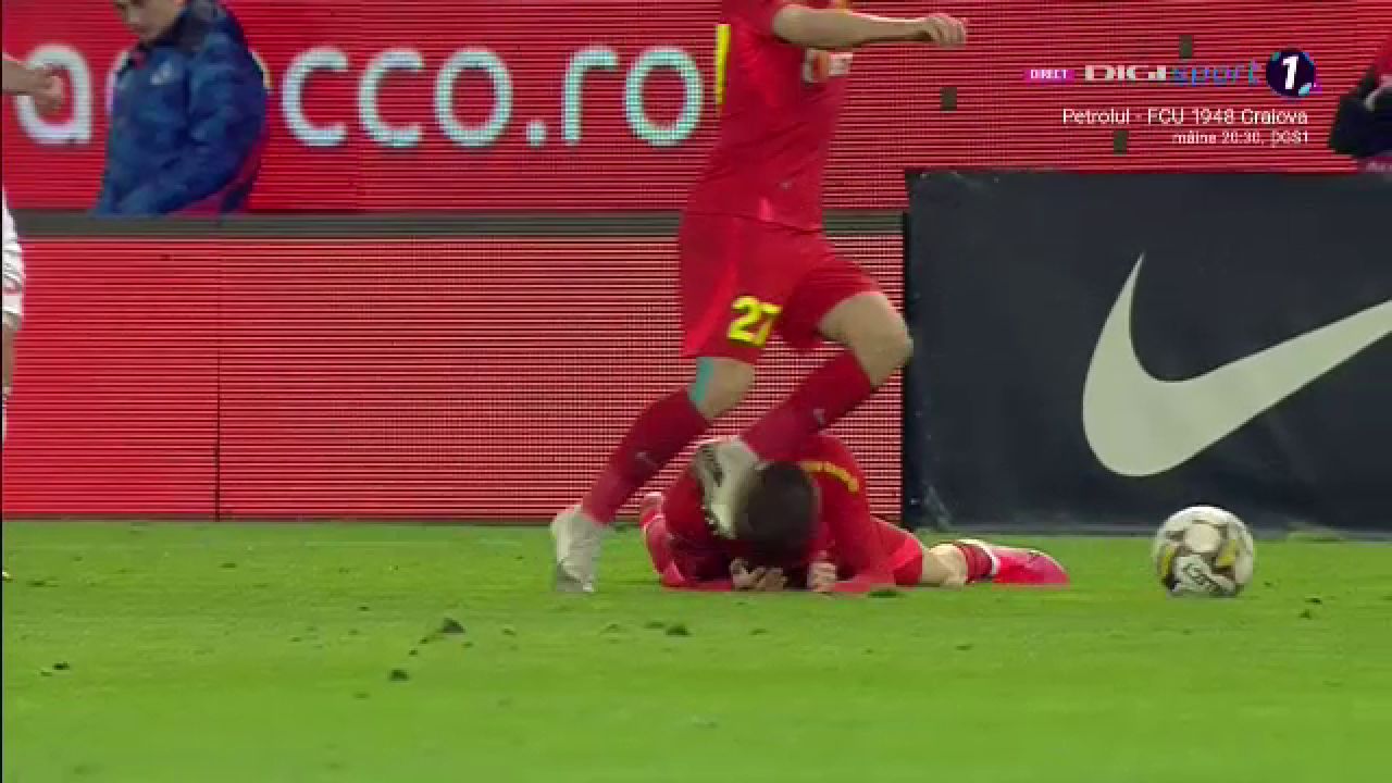 Auch! Darius Olaru i-a aplicat o lovitură dură lui Tavi Popescu în FCSB - Sepsi OSK_10