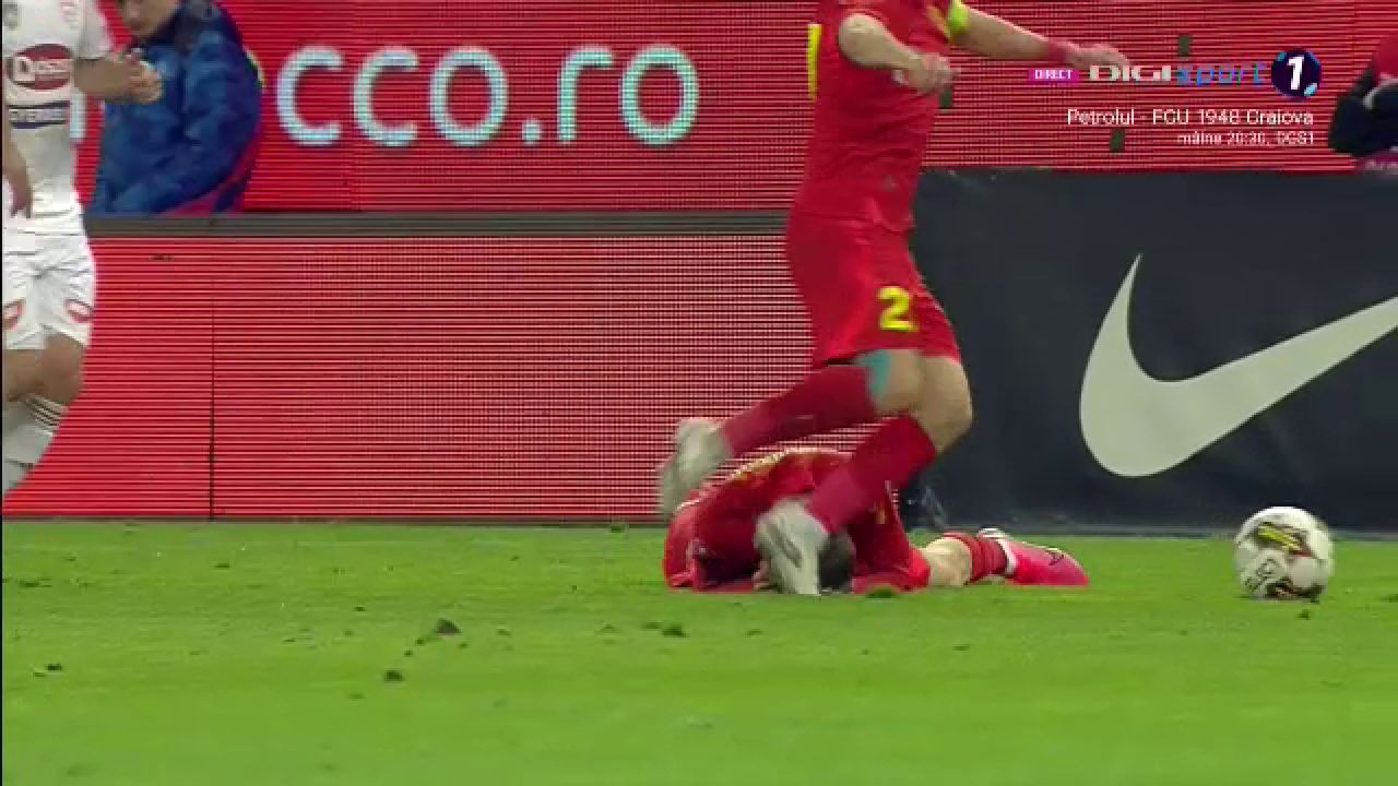 Auch! Darius Olaru i-a aplicat o lovitură dură lui Tavi Popescu în FCSB - Sepsi OSK_11