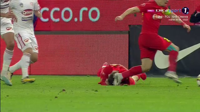 Auch! Darius Olaru i-a aplicat o lovitură dură lui Tavi Popescu în FCSB - Sepsi OSK_13