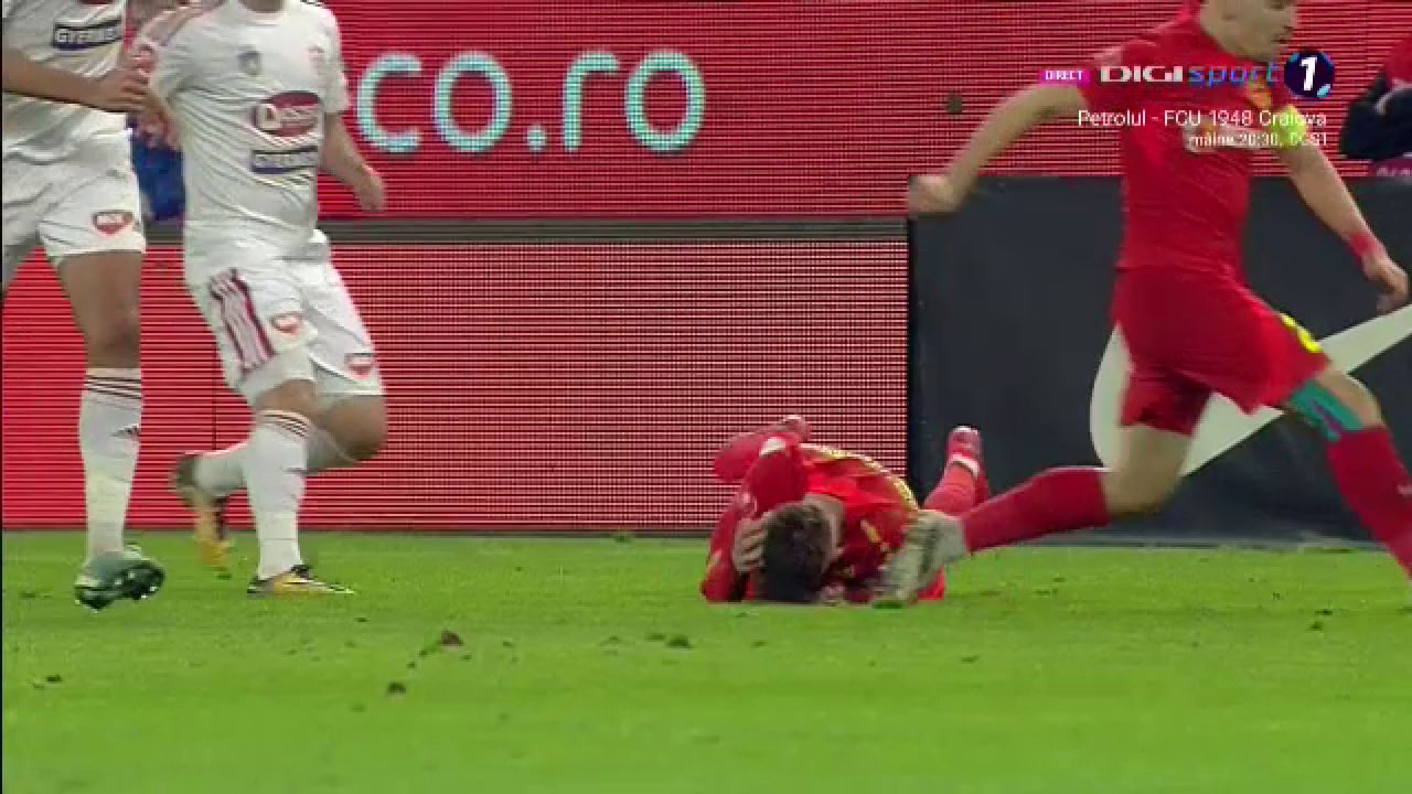 Auch! Darius Olaru i-a aplicat o lovitură dură lui Tavi Popescu în FCSB - Sepsi OSK_14