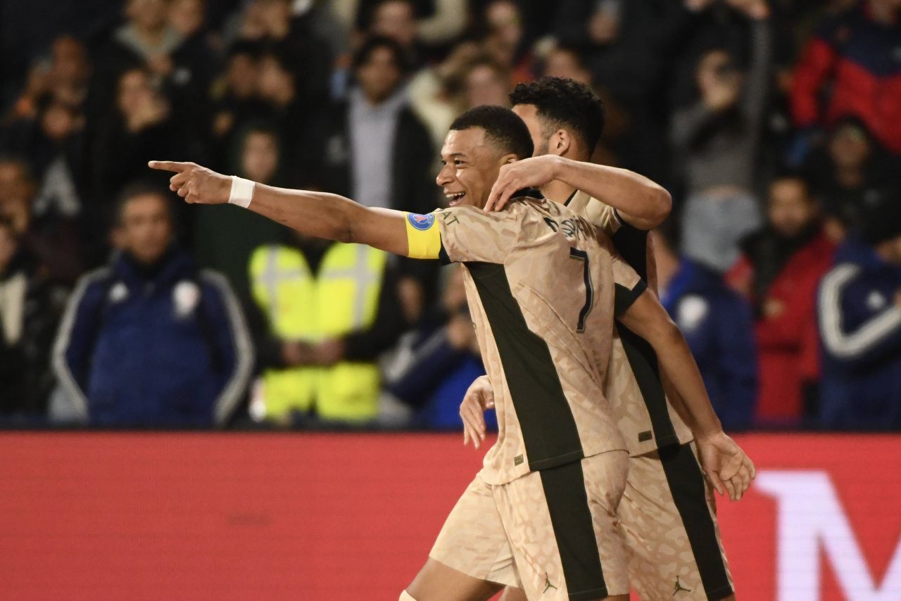 C'est six bon! Câte goluri a marcat Kylian Mbappe în Montpellier - PSG 2-6_3