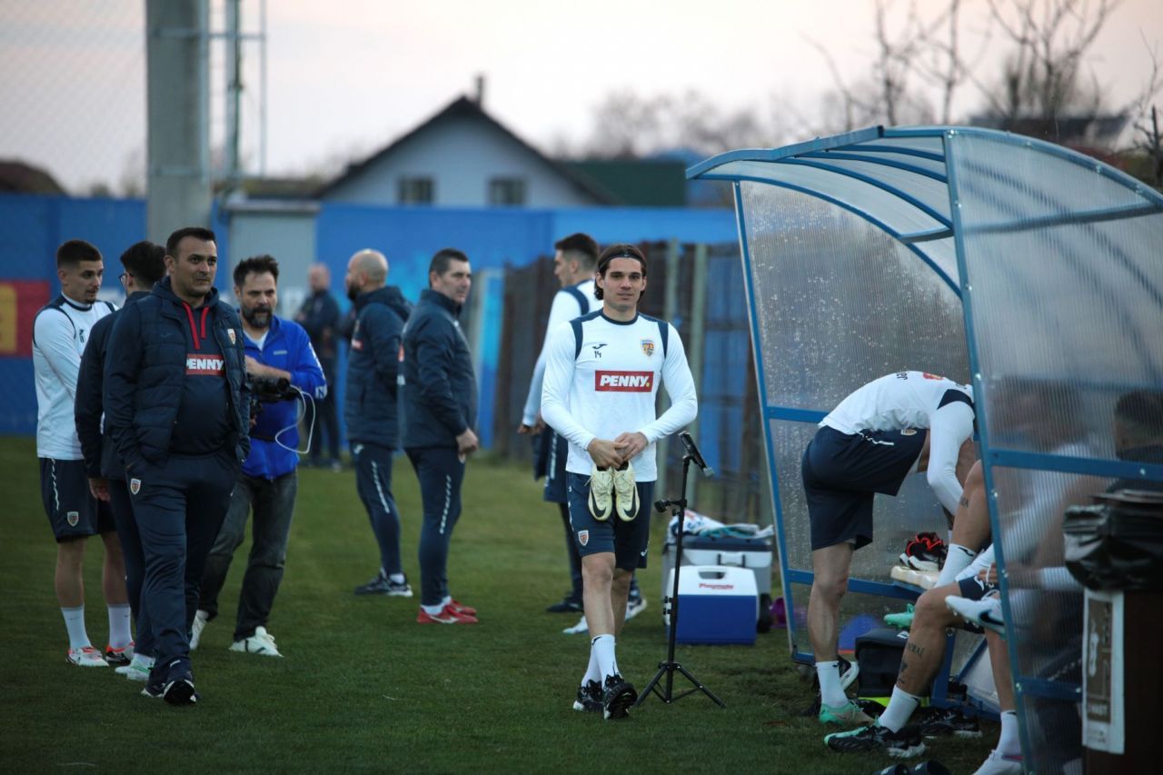Reîncărcați sub tricolor! Imagini de la primul antrenament al naționalei lui Edi Iordănescu_19