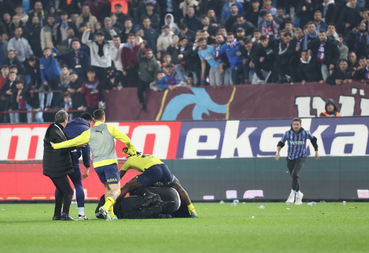 Măsură extremă luată în calcul de Fenerbahce după scenele revoltătoare din Turcia_4