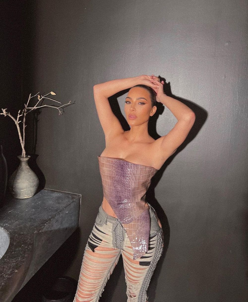 Cel mai sexy model de pe Instagram și-a luat bilete la EURO 2024! La ce meciuri va fi prezentă Kim Kardashian_3