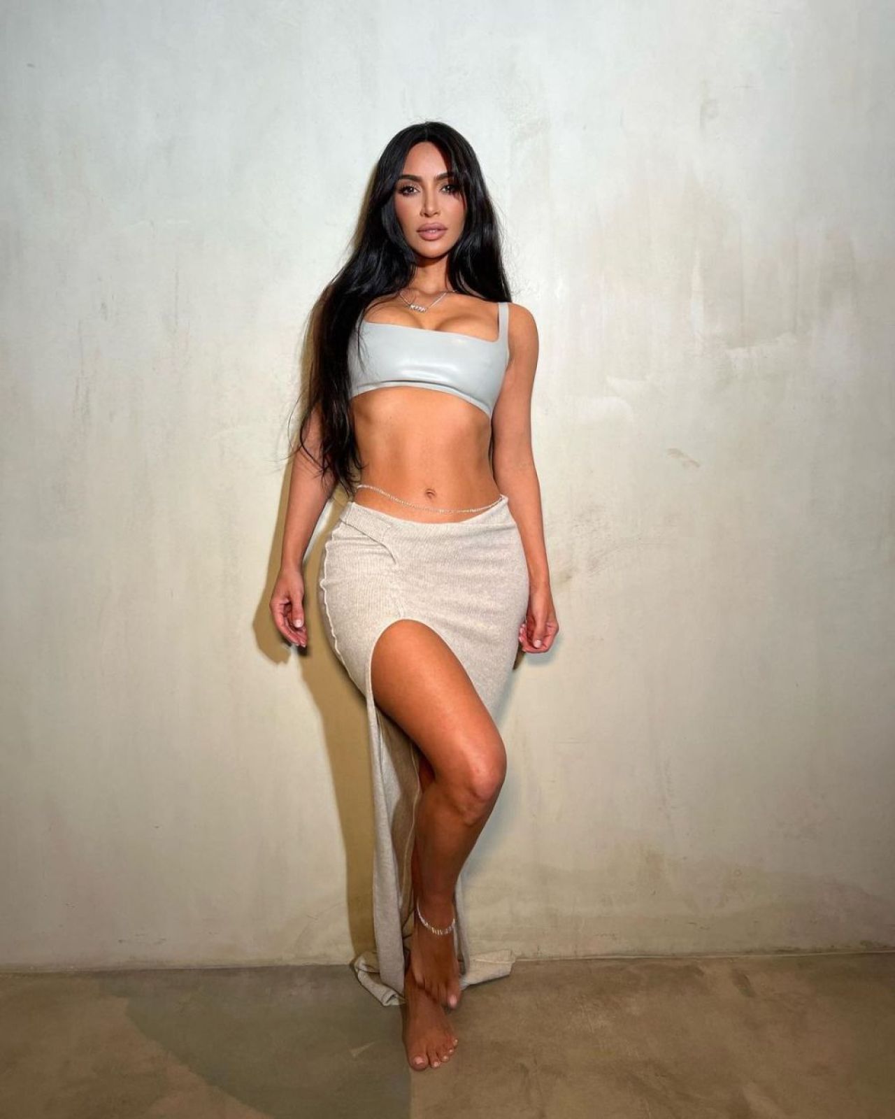 Cel mai sexy model de pe Instagram și-a luat bilete la EURO 2024! La ce meciuri va fi prezentă Kim Kardashian_39