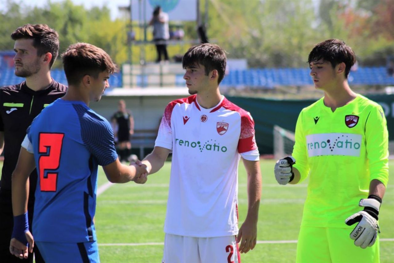 După Dorian Railean, Dinamo mai trimite un portar la naționala Moldovei!_2