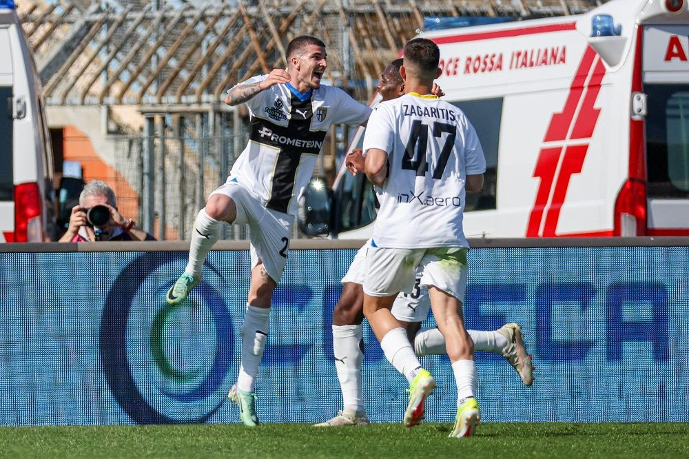 Portarul-atacant legendar al Parmei avertizează care este de fapt situația lui Valentin Mihăilă!