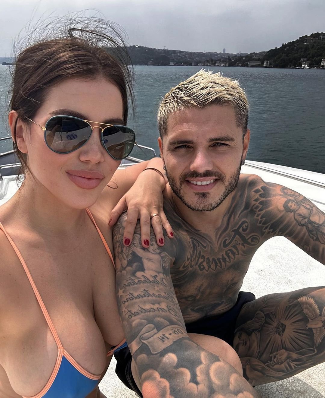 A urcat în ringul de box în cea mai excentrică ținută, iar secvențele sunt încendiare. Cum s-a lăsat filmată Wanda Nara_59