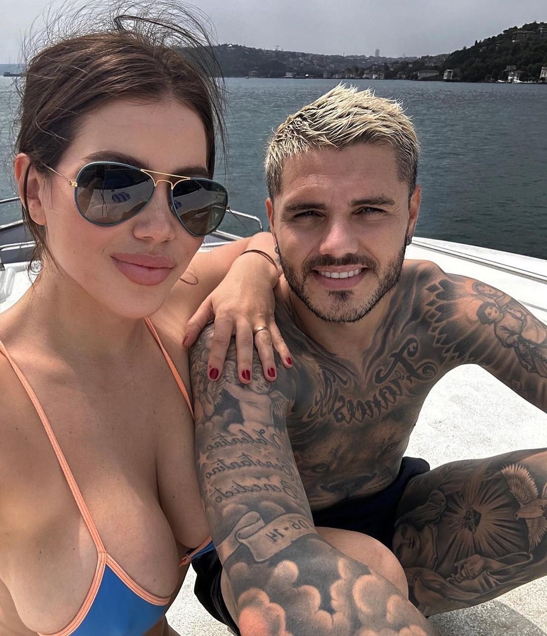 A urcat în ringul de box în cea mai excentrică ținută, iar secvențele sunt încendiare. Cum s-a lăsat filmată Wanda Nara_63