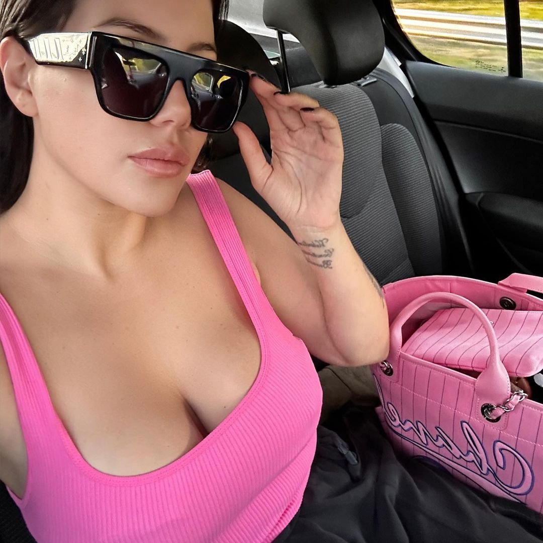 A urcat în ringul de box în cea mai excentrică ținută, iar secvențele sunt încendiare. Cum s-a lăsat filmată Wanda Nara_113