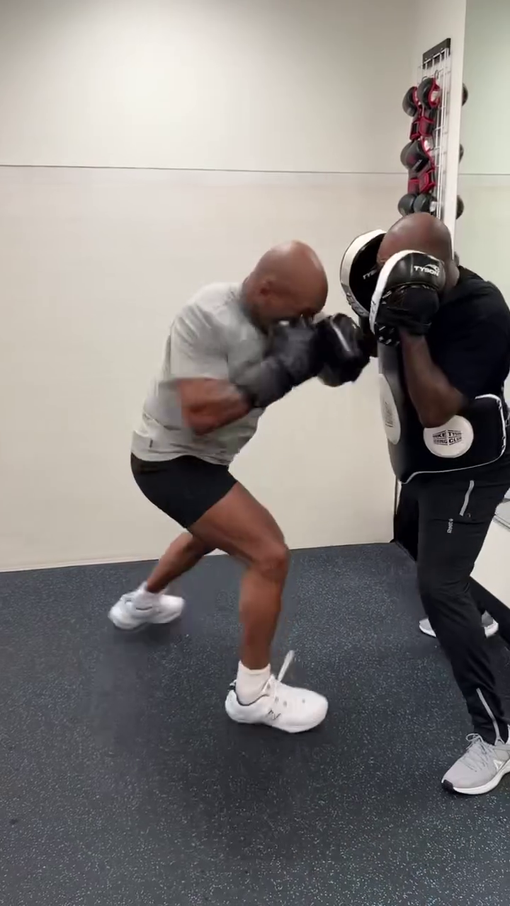 Ca la 20 de ani! Mike Tyson se pregătește ca un spartan pentru ultimul meci al carierei_19