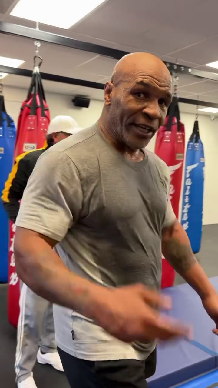 Ca la 20 de ani! Mike Tyson se pregătește ca un spartan pentru ultimul meci al carierei_25