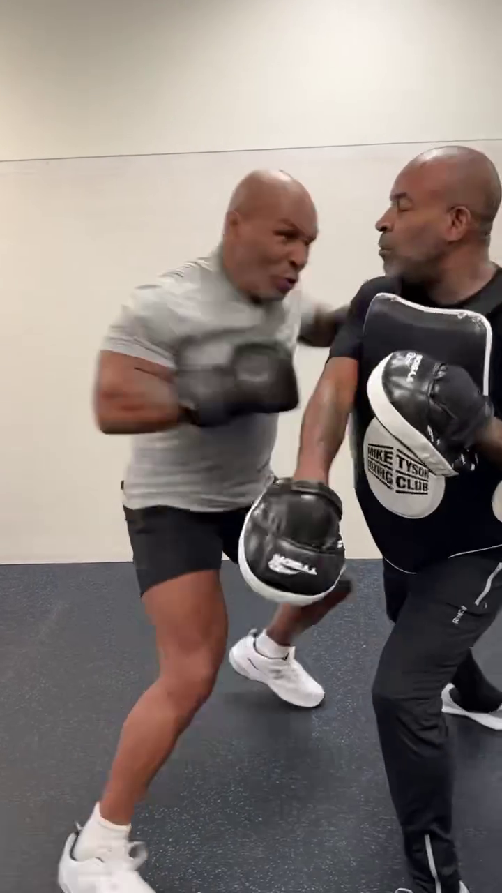 Ca la 20 de ani! Mike Tyson se pregătește ca un spartan pentru ultimul meci al carierei_32