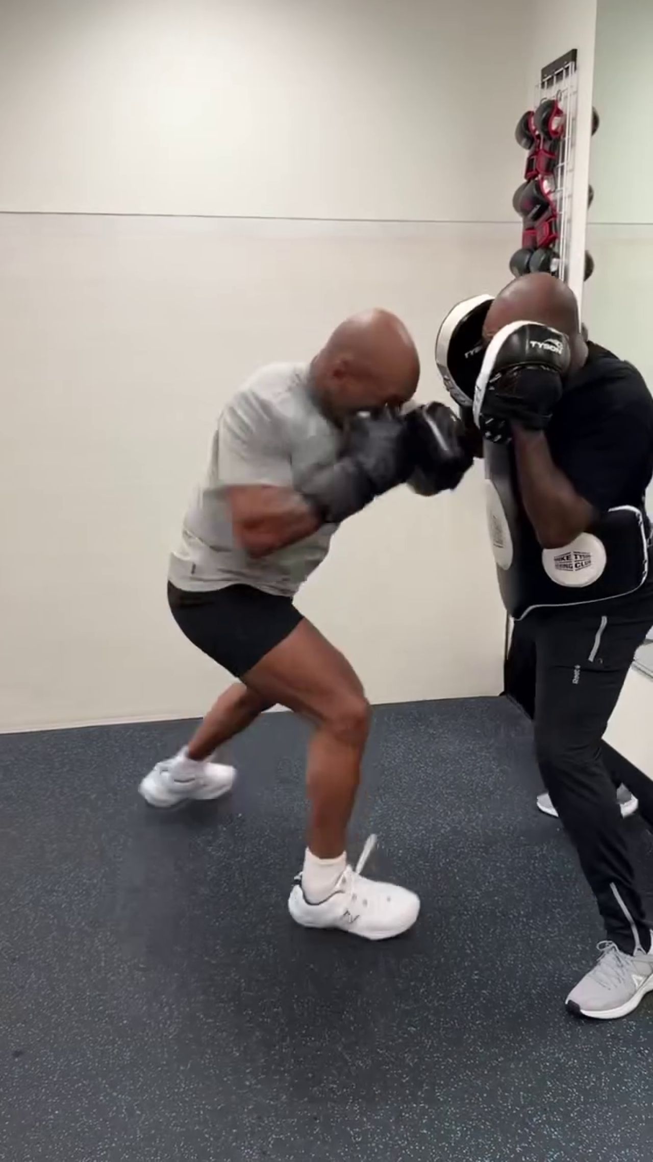 Ca la 20 de ani! Mike Tyson se pregătește ca un spartan pentru ultimul meci al carierei_46