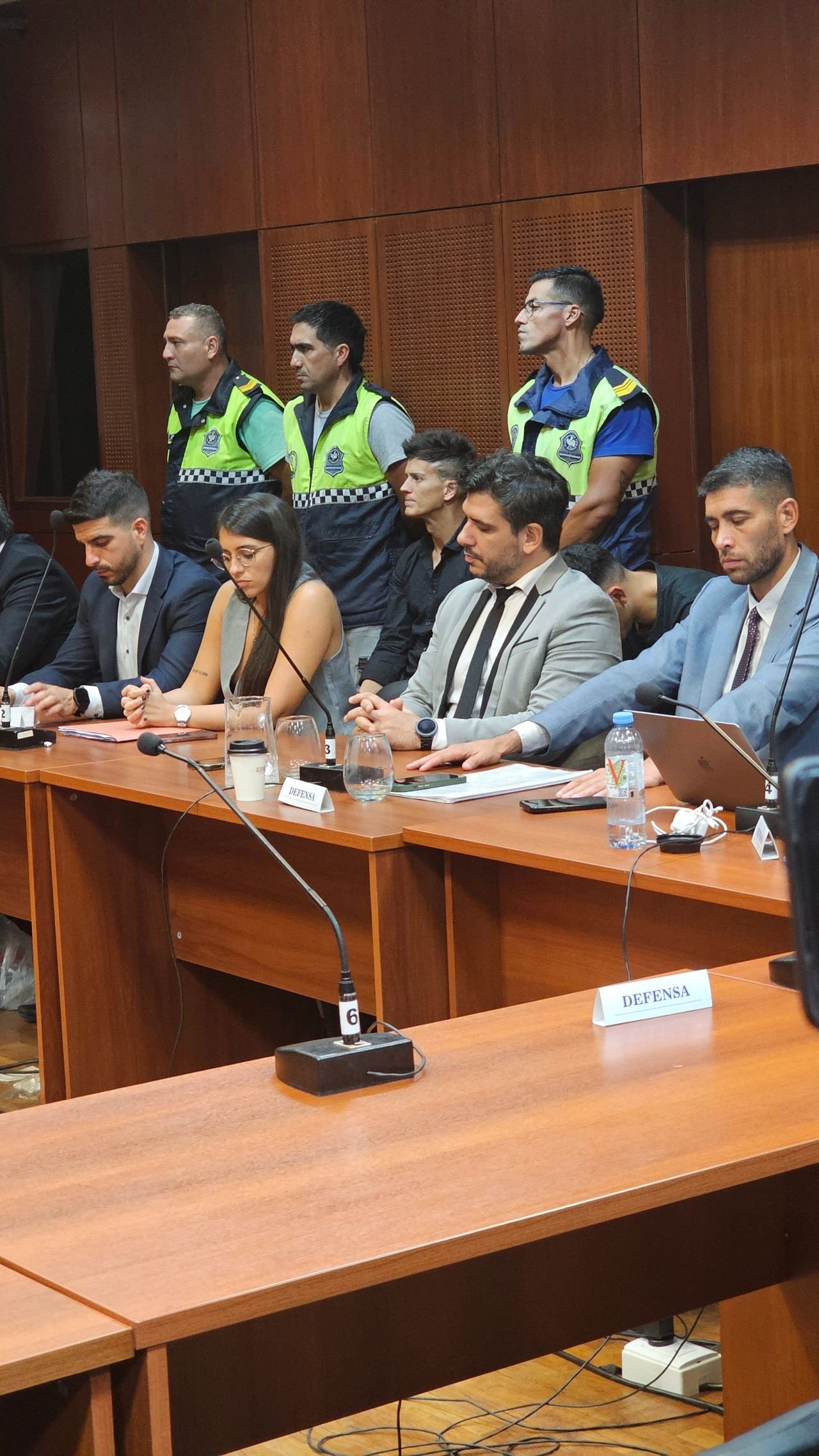 Patru jucători din prima ligă, acuzați că au violat o jurnalistă de 24 de ani: „Te-ai distrat bine, nu te întrista!”_6