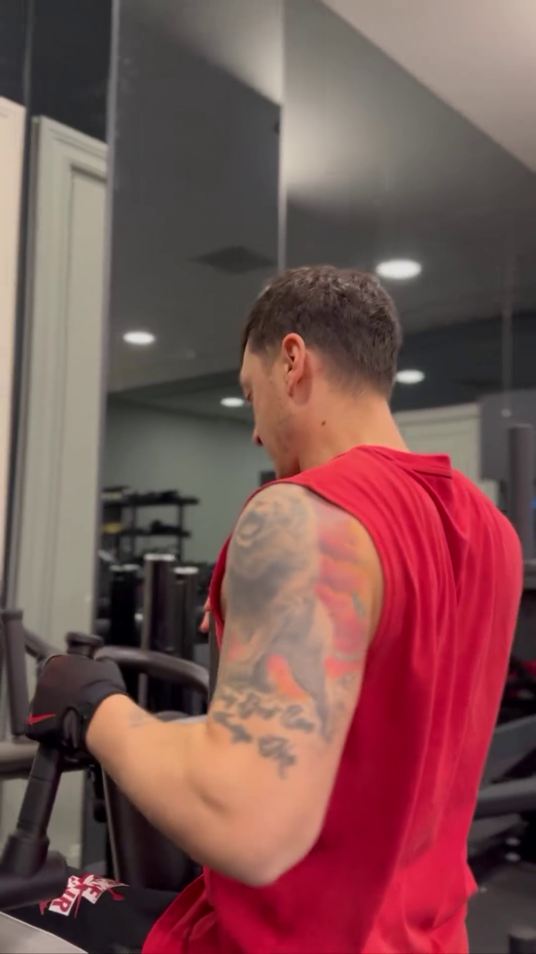Mesut Ozil, transformare fantastică la fix un an de la retragerea din fotbal_11