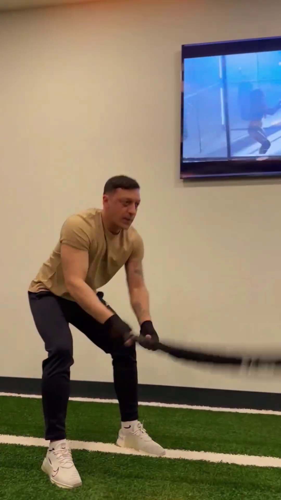 Mesut Ozil, transformare fantastică la fix un an de la retragerea din fotbal_41