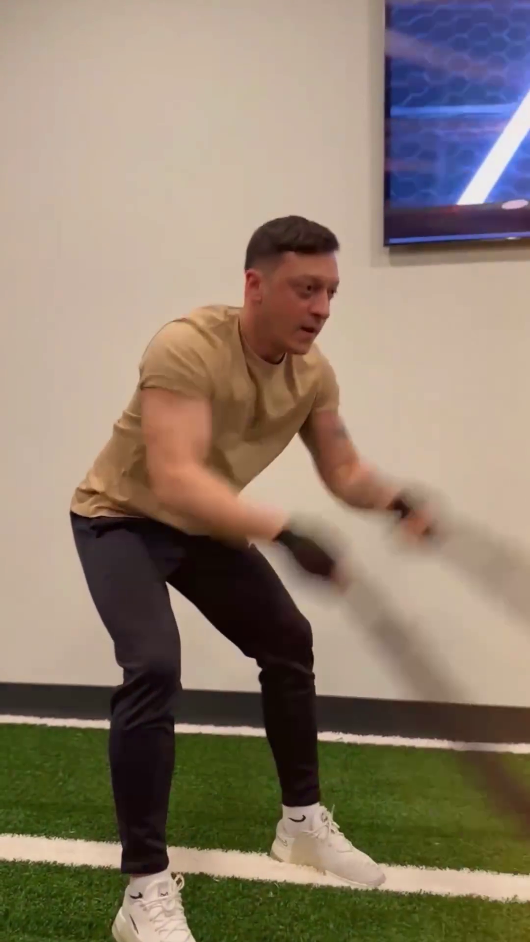 Mesut Ozil, transformare fantastică la fix un an de la retragerea din fotbal_44
