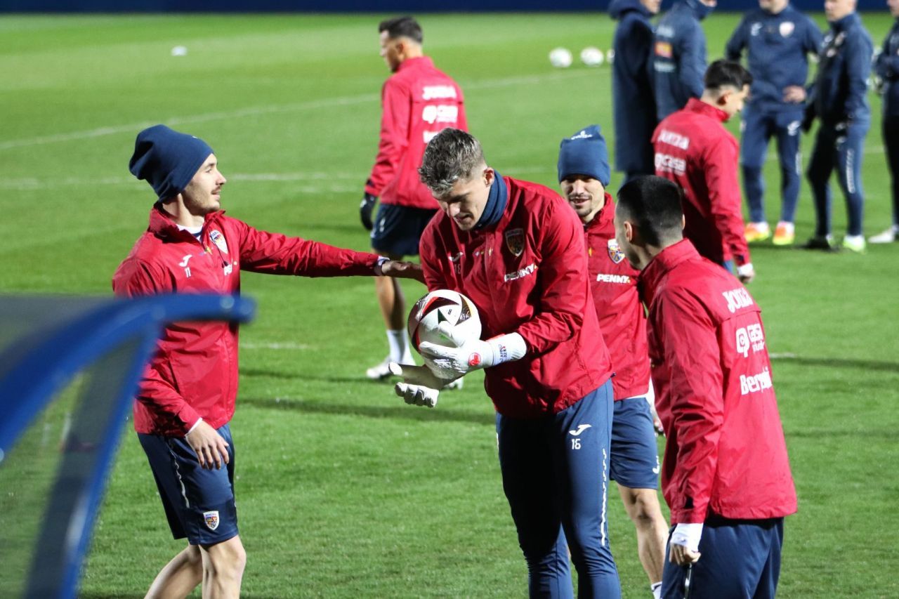 Și-a găsit FCSB fundaș stânga? Raul Opruț și jucătorii lui Charalambous par să facă echipă bună la națională_1