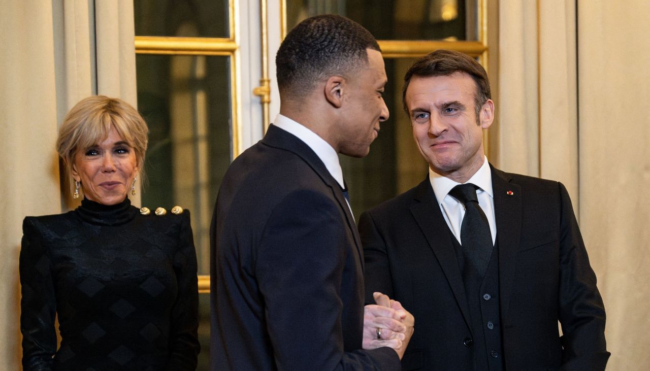 Tatăl lui Kylian Mbappe l-a sunat pe Florentino Perez. Spaniolii au aflat ce i-a transmis_2