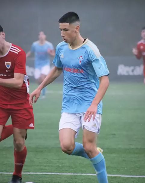 Starul României U18 e născut în Spania, a fost crescut de Barcelona și joacă la Celta Vigo: „Modelul meu e Mbappe!”_12