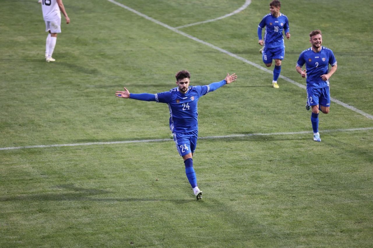Gol senzațional din foarfecă al lui Vitalie Damașcan în Macedonia - Moldova, naționale cu 18 foști sau actuali jucători din Superliga României!_2