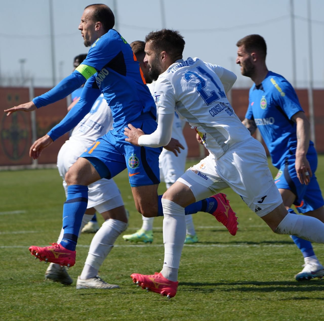 FCSB, remiză în amicalul cu Gloria Buzău! Liderul a luat gol chiar de la jucătorul împrumutat + Chiricheș, titular și căpitan_5