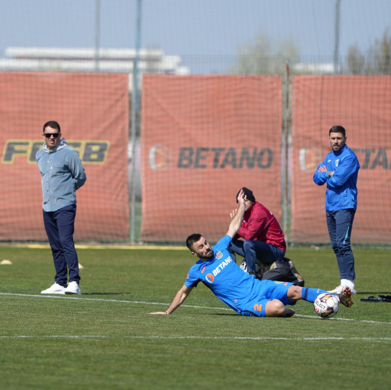 FCSB, remiză în amicalul cu Gloria Buzău! Liderul a luat gol chiar de la jucătorul împrumutat + Chiricheș, titular și căpitan_8