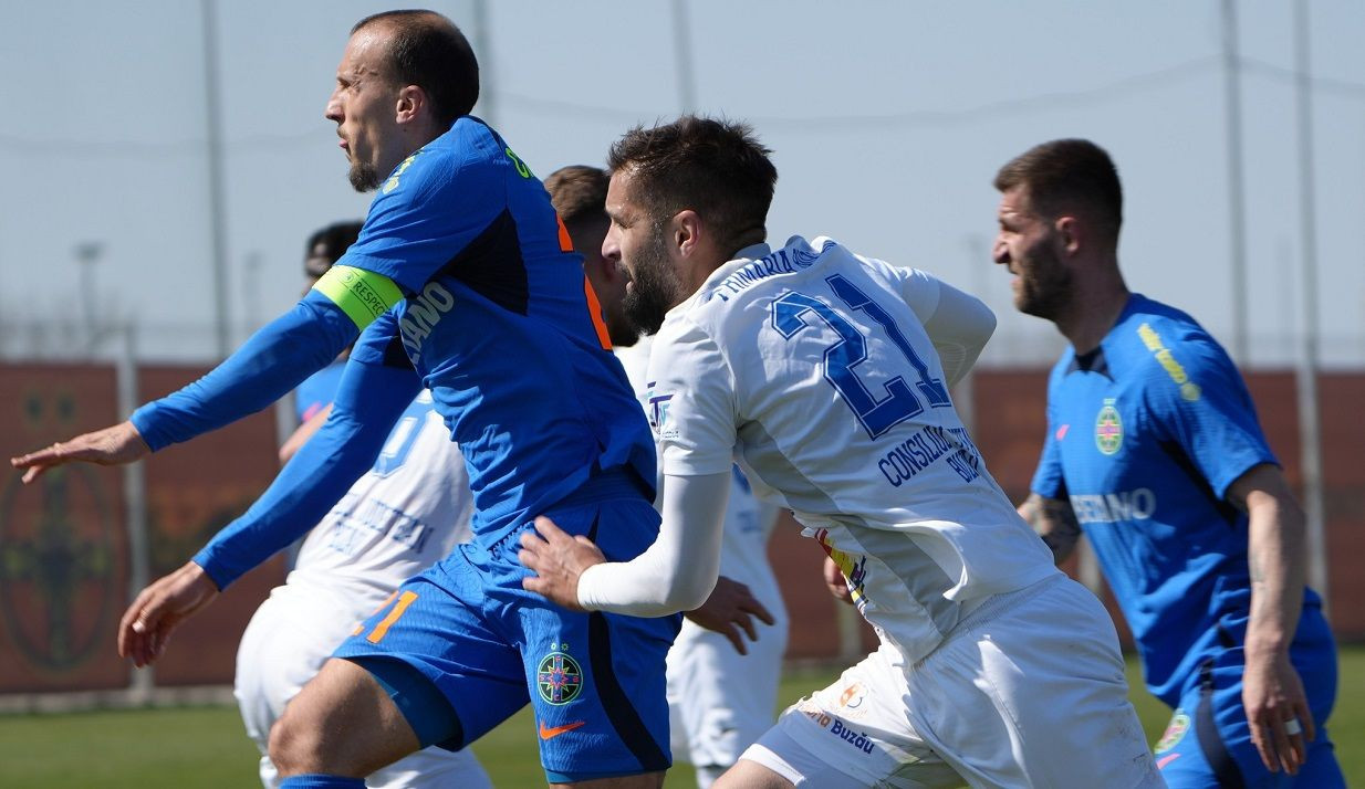 Final palpitant &icirc;n CS Mioveni - Gloria Buzău. Cu ce scor s-a &icirc;ncheiat meciul + Clasamentul play-off-ului din Liga 2