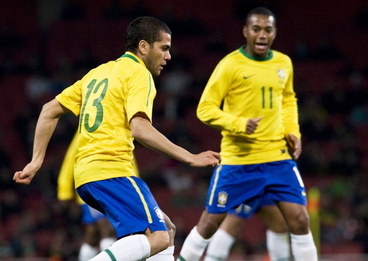 Ce a spus selecționerul Braziliei despre violatorii condamnați Dani Alves și Robinho_1