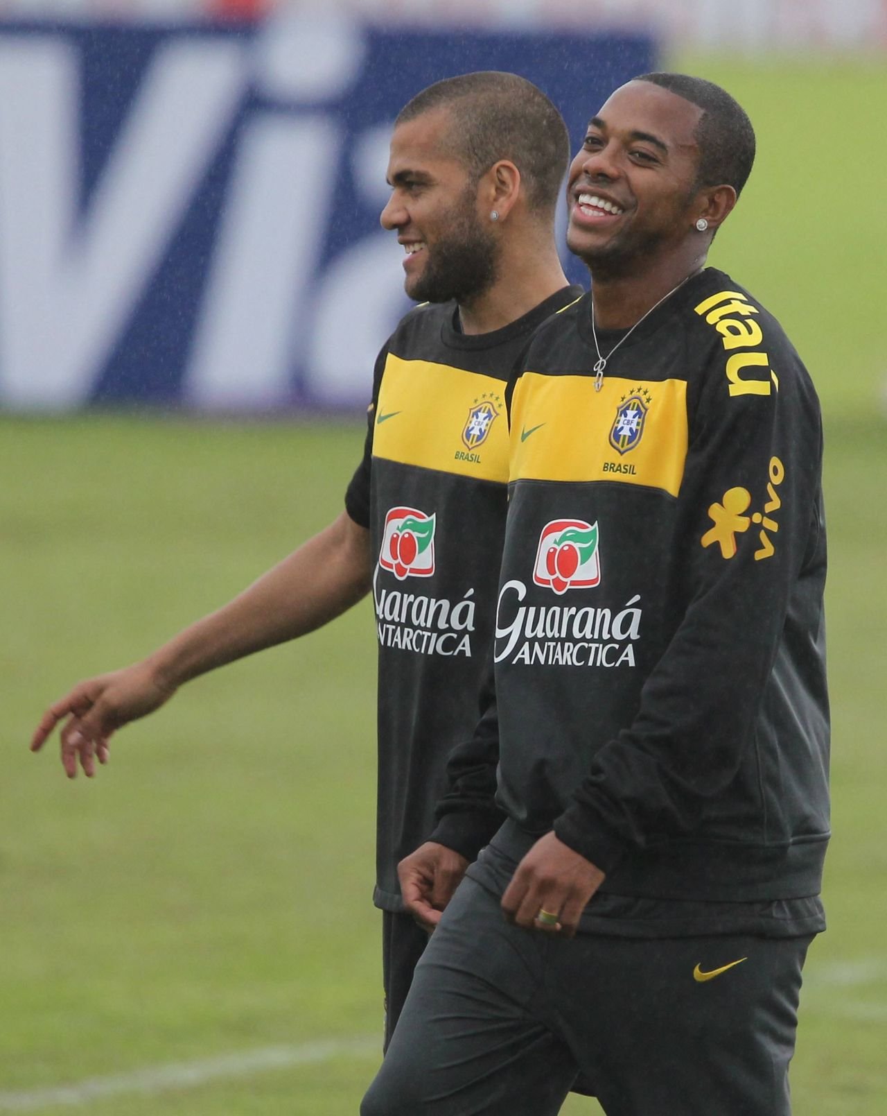 Ce a spus selecționerul Braziliei despre violatorii condamnați Dani Alves și Robinho_11