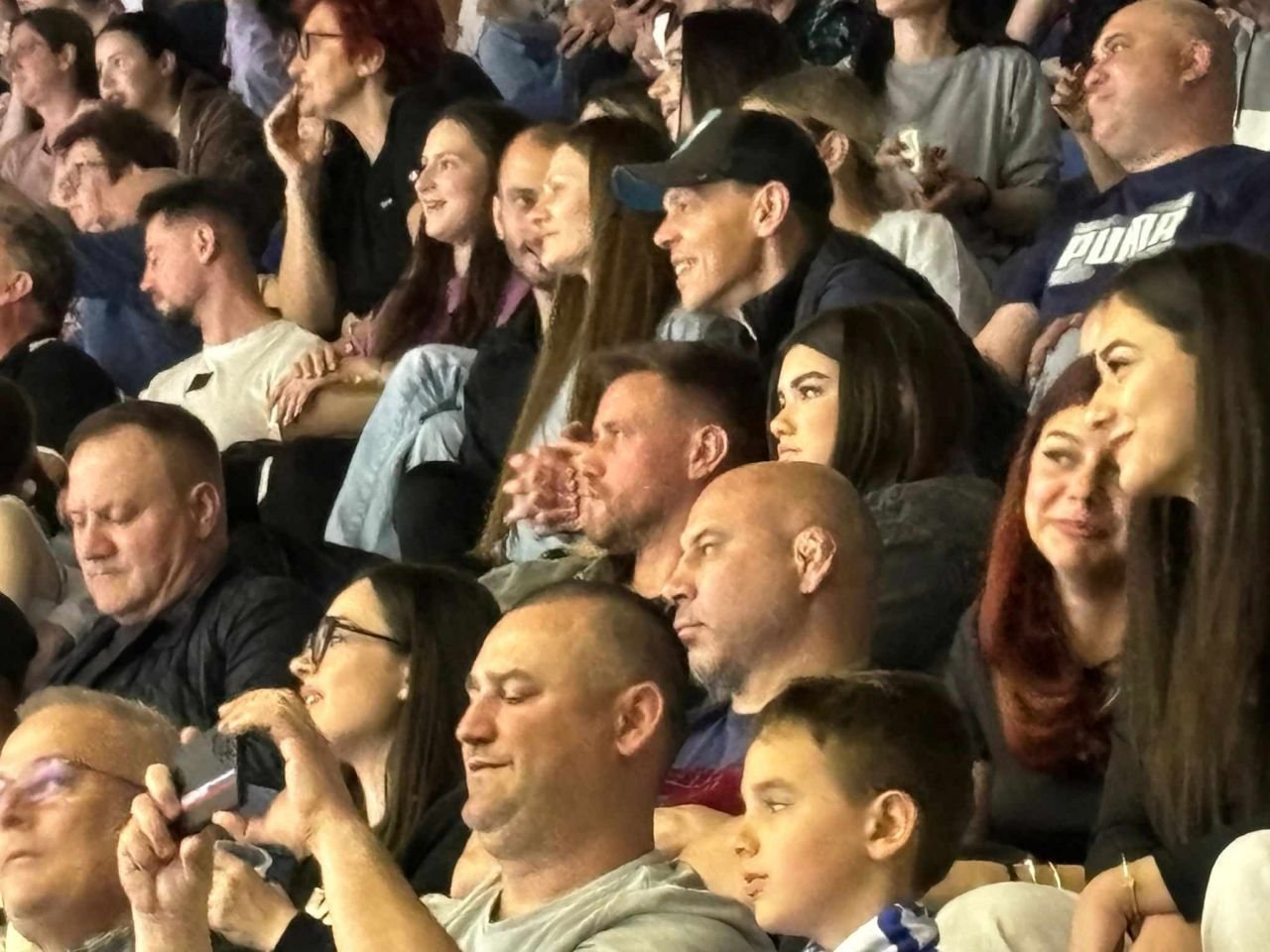Mihai Pintilii, suporter de lux la calificarea CSM-ului în sferturile Champions League. A fost alături de frumoasa lui fată_2