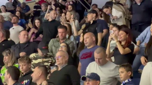 Mihai Pintilii, suporter de lux la calificarea CSM-ului în sferturile Champions League. A fost alături de frumoasa lui fată_3