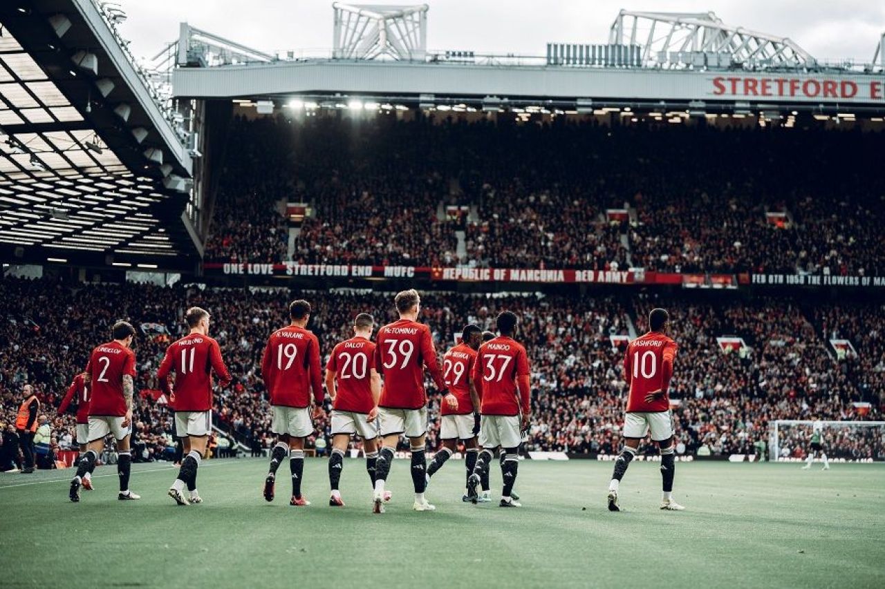 Clasamentul suporterilor din Premier League. Atmosfera de pe Anfield e pe locul 1, Manchester City nu prinde Top 5_3