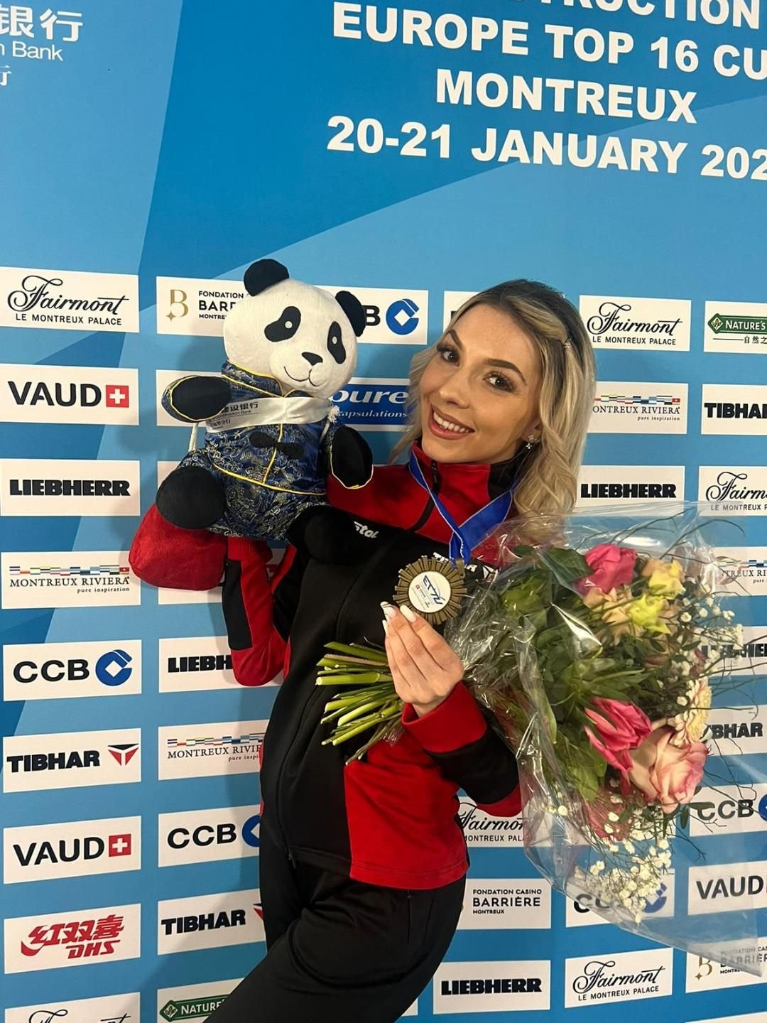 Bernadette Szocs trage tare pentru România! Dovada că jucătoarea de tenis de masă are 'agenda' făcută_104