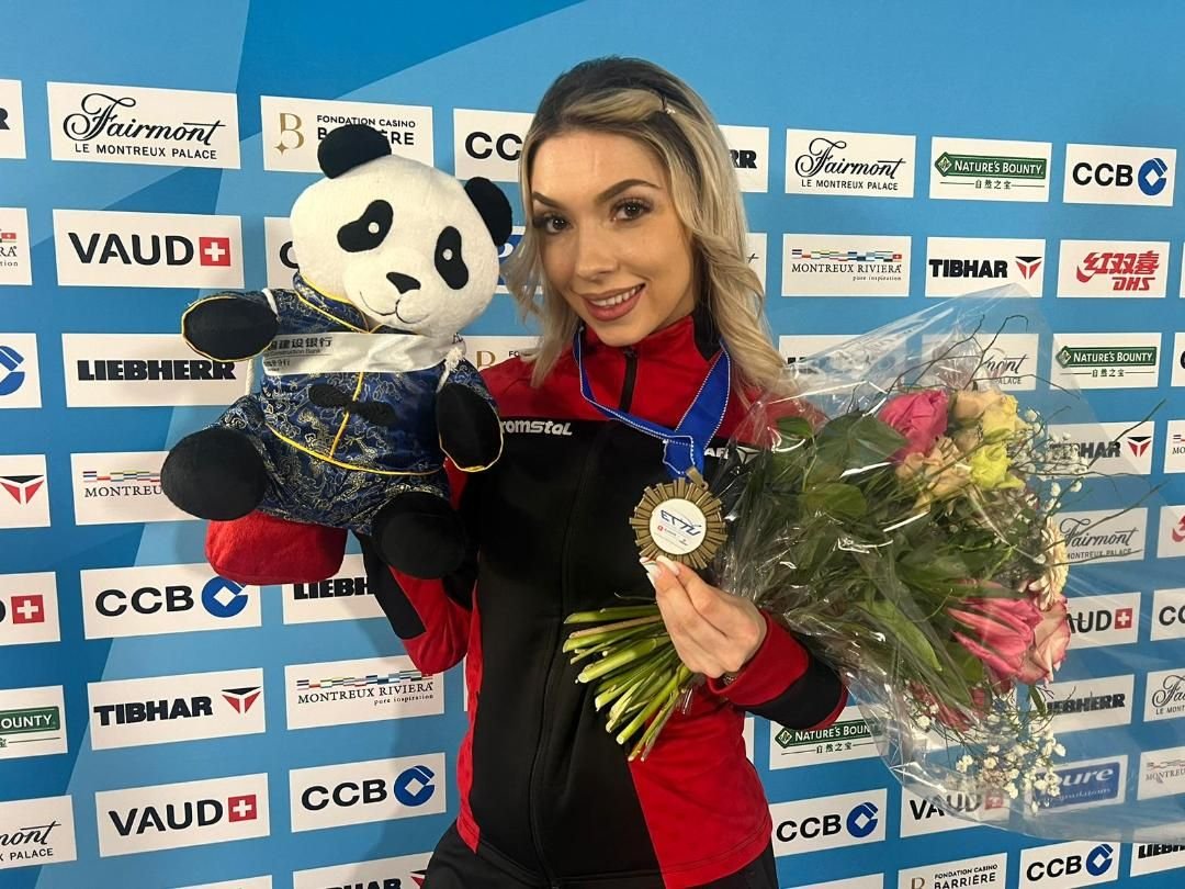 Bernadette Szocs trage tare pentru România! Dovada că jucătoarea de tenis de masă are 'agenda' făcută_105
