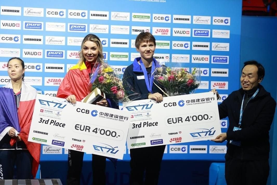 Bernadette Szocs trage tare pentru România! Dovada că jucătoarea de tenis de masă are 'agenda' făcută_106