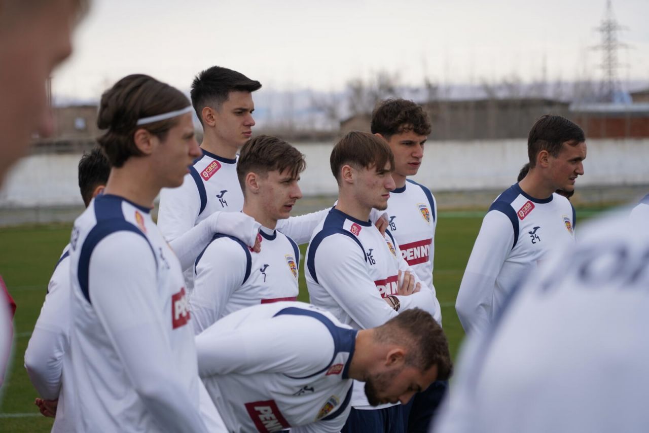 Regele Mihai! Armenia U21 - România U21 0-1, cu un gol superb al lui Cristian Mihai în '89! Cât chin, dar suntem momentan pe locul 1 în grupa pentru EURO_5