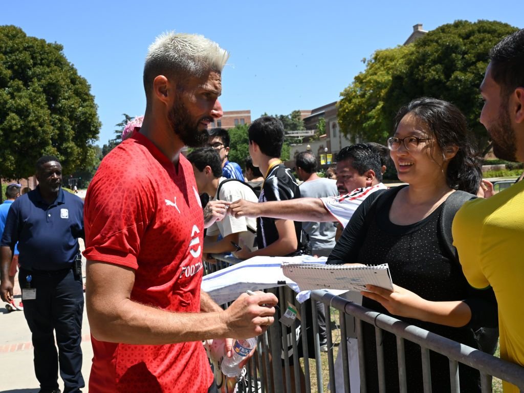 Olivier Giroud o poate lăsa AC Milan pentru a ajunge la Hollywood!_3
