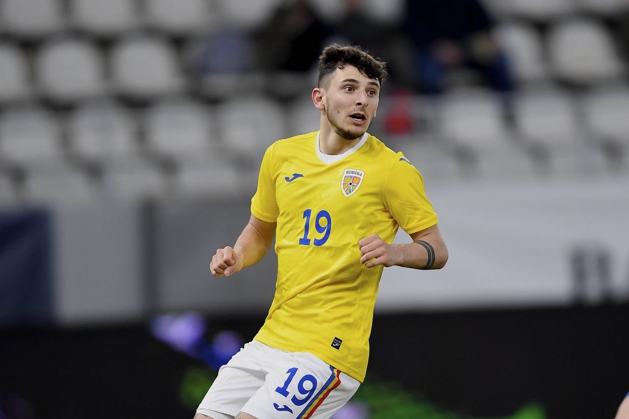 Regele Mihai! Armenia U21 - România U21 0-1, cu un gol superb al lui Cristian Mihai în '89! Cât chin, dar suntem momentan pe locul 1 în grupa pentru EURO_14