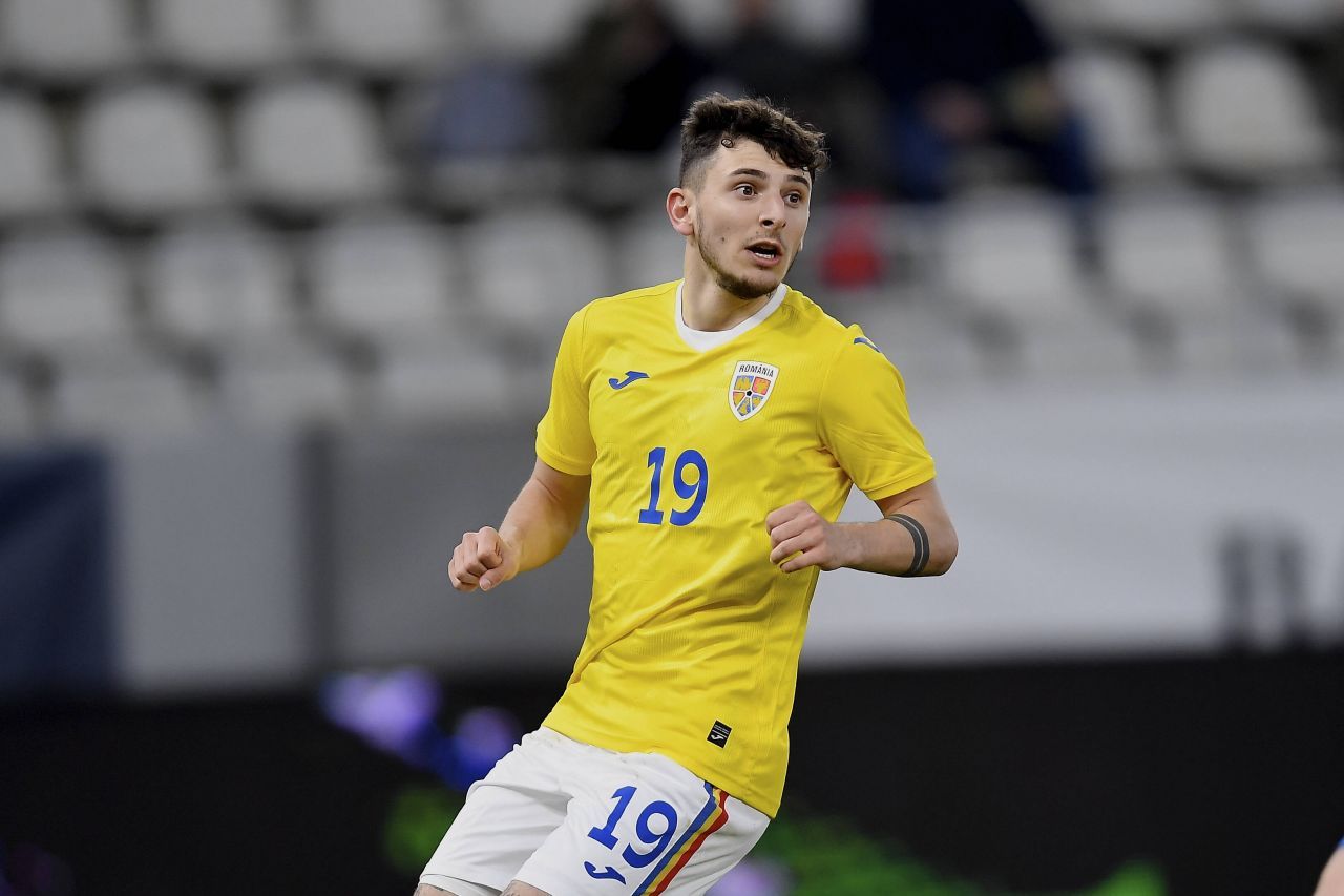 Regele Mihai! Armenia U21 - România U21 0-1, cu un gol superb al lui Cristian Mihai în '89! Cât chin, dar suntem momentan pe locul 1 în grupa pentru EURO_14