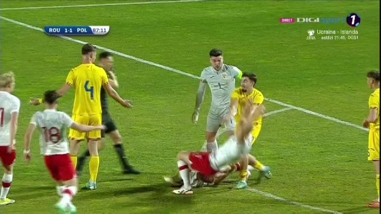 Tensiune la cote maxime! Momentul care a înghețat inima fanilor: Ce s-a întâmplat în minutul 87 în România - Polonia U20_14