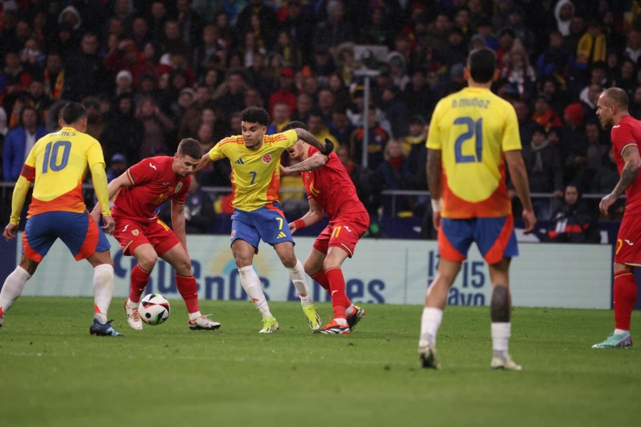 Nasol fără George Pușcaș! Cine a fost cel mai slab tricolor în meciul Columbia - România 3-2_2