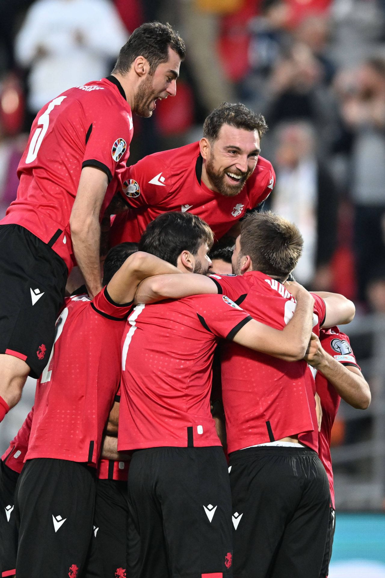 Gigantul de 1,96 metri lăsat baltă de FCSB s-a calificat la EURO 2024! Este titular la echipa națională_2