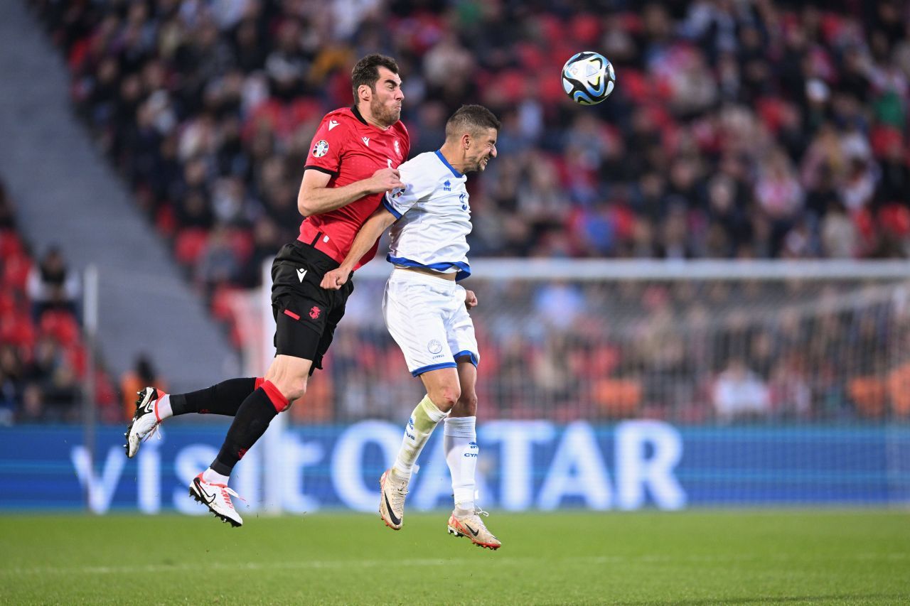 Gigantul de 1,96 metri lăsat baltă de FCSB s-a calificat la EURO 2024! Este titular la echipa națională_1