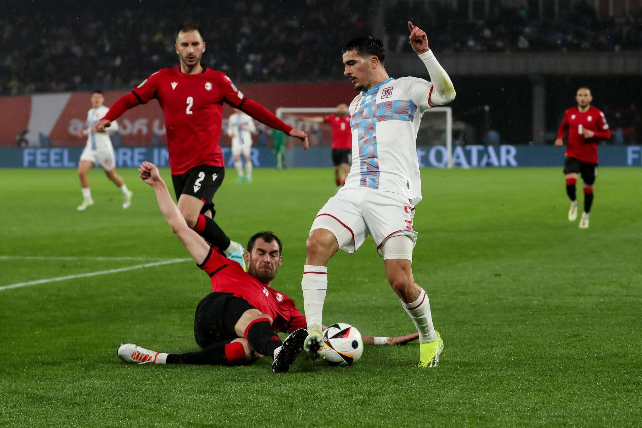 Gigantul de 1,96 metri lăsat baltă de FCSB s-a calificat la EURO 2024! Este titular la echipa națională_5