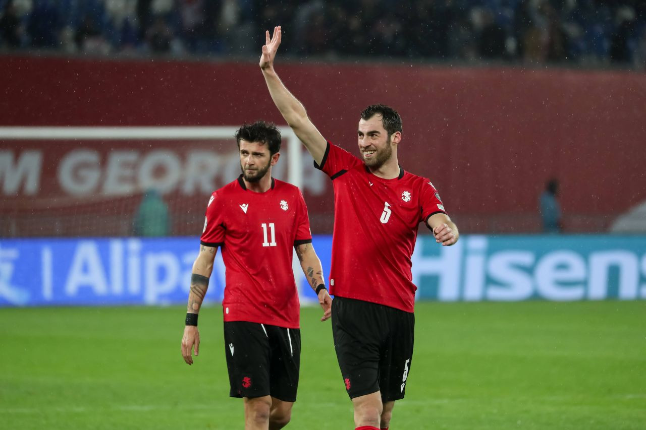 Gigantul de 1,96 metri lăsat baltă de FCSB s-a calificat la EURO 2024! Este titular la echipa națională_6