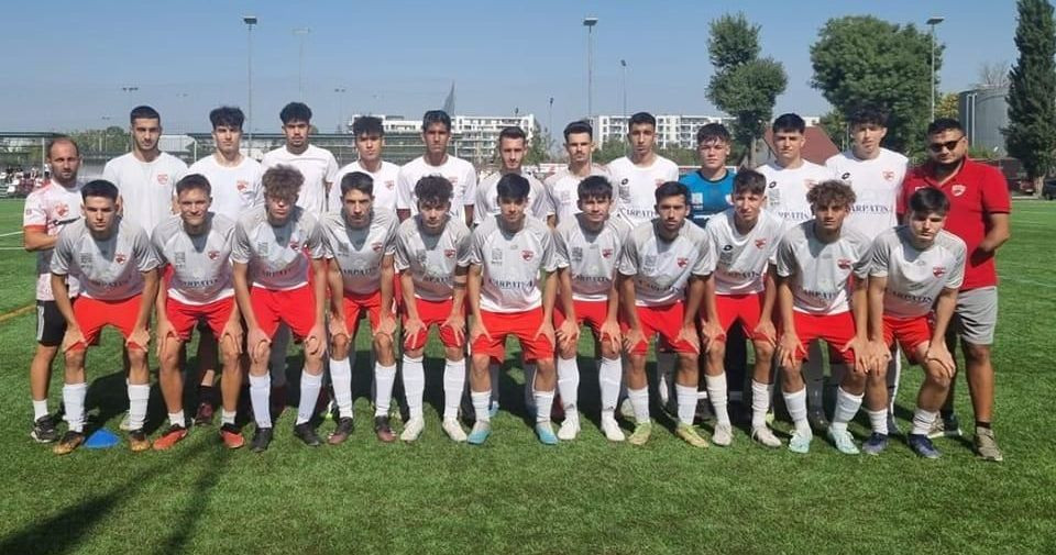 CS FC Dinamo, echipa lui Nicolae Badea din Liga 4, bate numai cu 9-0, are cel mai bun atac și cea mai bună apărare, dar este pe locul 3!